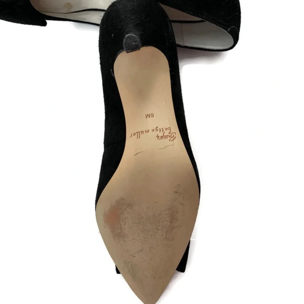 Bettye Muller Black Suede Bow Pumps 3” Heels  Sz 6